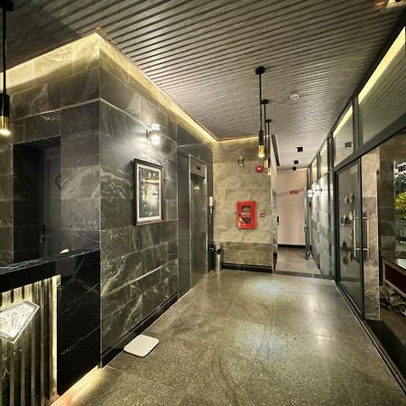 Y Linh Hotel Куинён Экстерьер фото