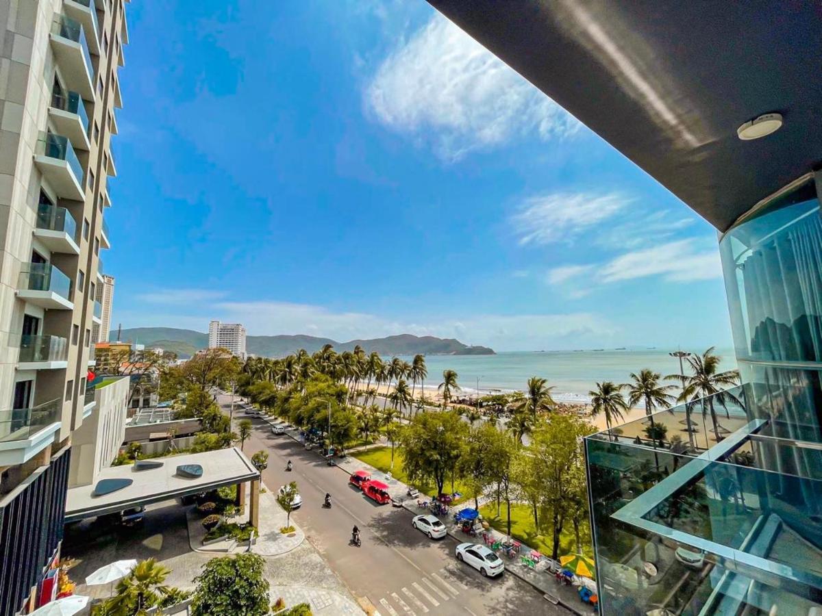 Y Linh Hotel Куинён Экстерьер фото