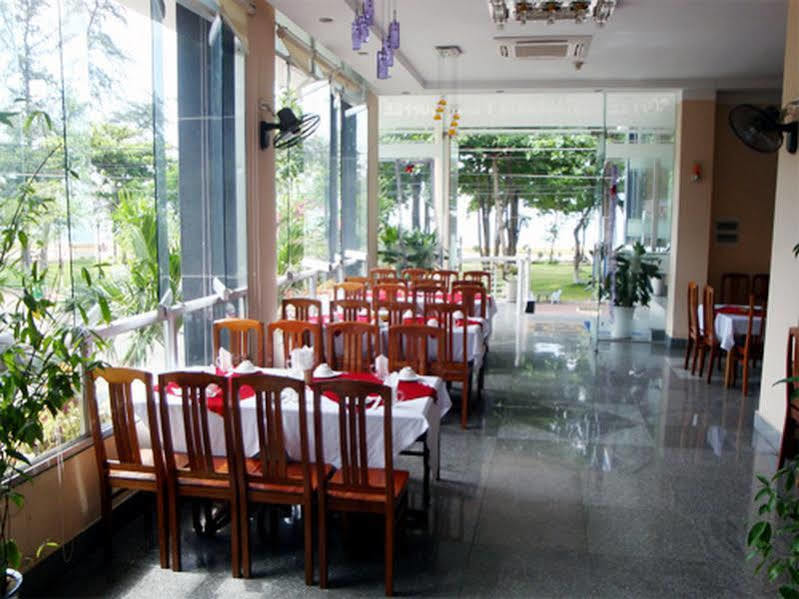 Y Linh Hotel Куинён Экстерьер фото